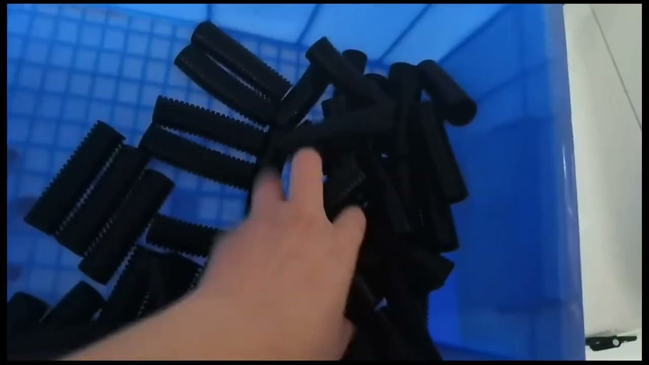 Automatic Plastic Dip Tube Cutting Machine for Pump Sprayers | Corrugated Pipe Splitter