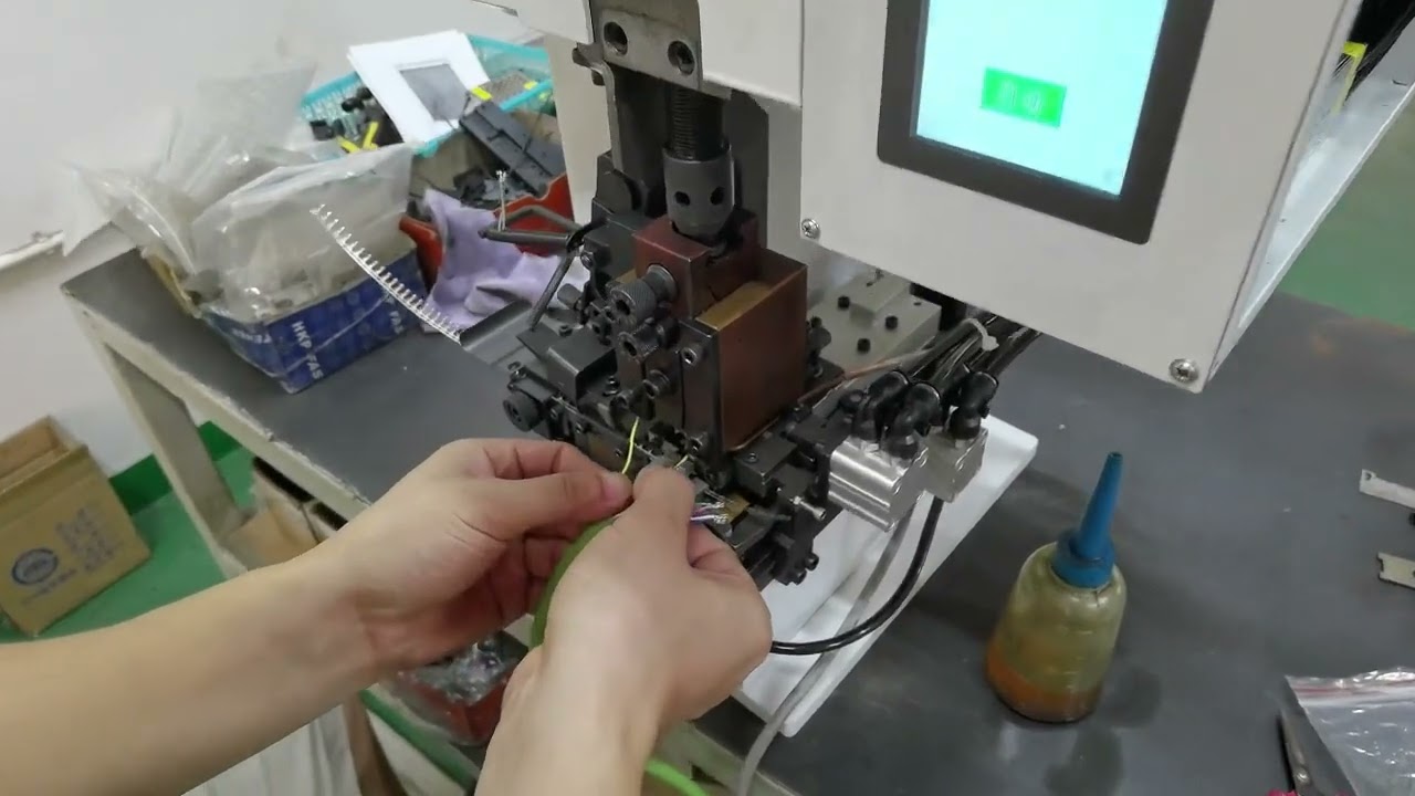 Continuous Strip Terminal Machine   Horizontal